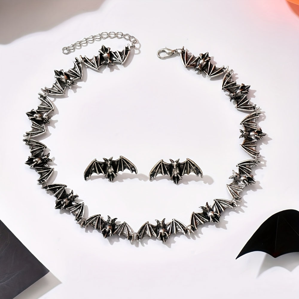 Set de Collar y Aretes Murcielago estilo Gótico - Imagen 2
