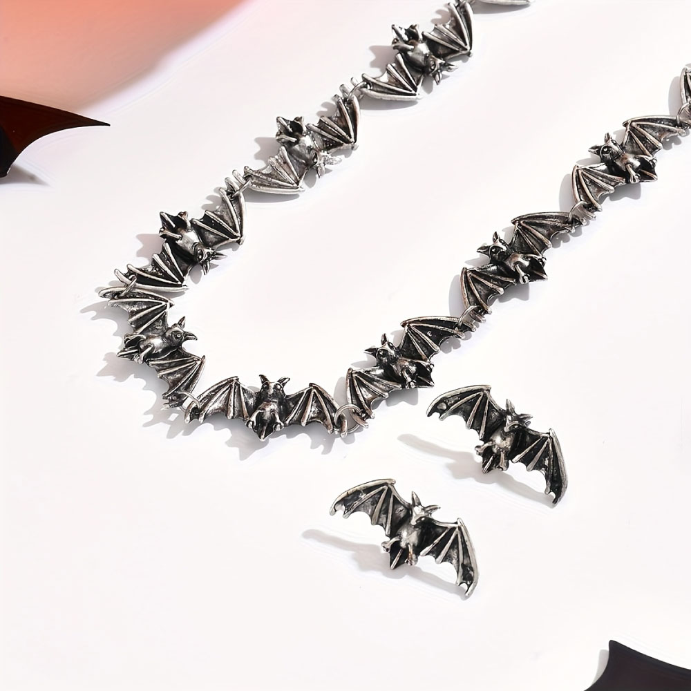 Set de Collar y Aretes Murcielago estilo Gótico - Imagen 6