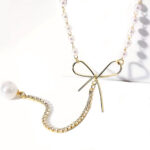 Collar dorado de Perlas Blancas