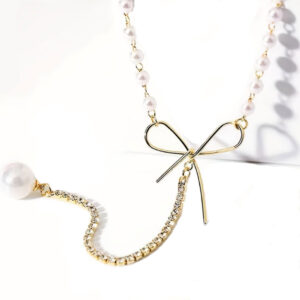 Collar dorado de Perlas Blancas