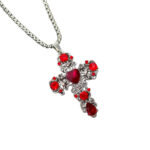 Collar Cruz Roja Gótico