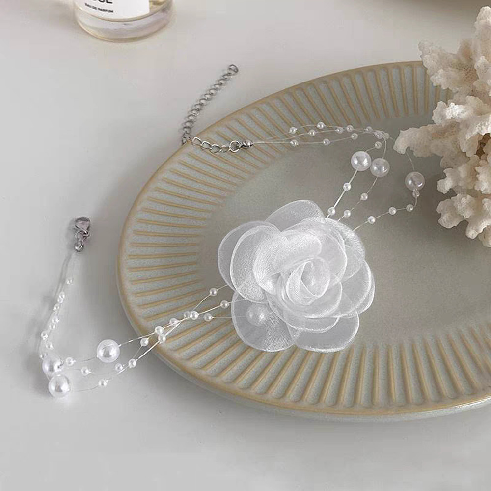 Gargantilla De Rosa Blanca Y Perlas - Araalis - Imagen 2